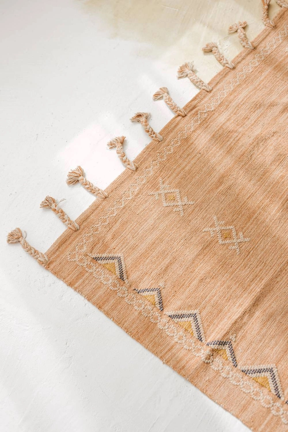 Ira | Woven Cotton Rug | 140 X 200 cm