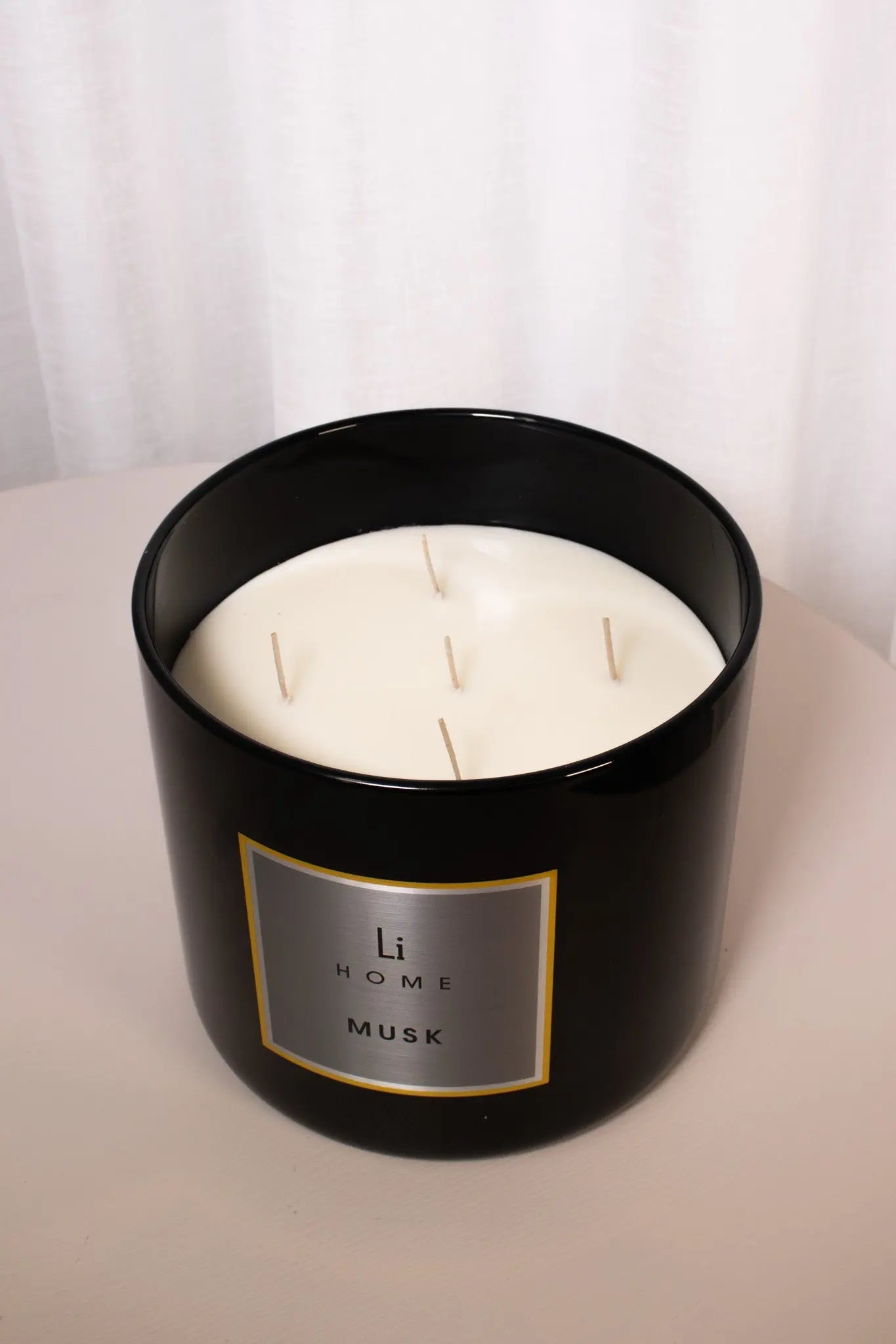 XL Candle - Musk Lifestyle Home Collection