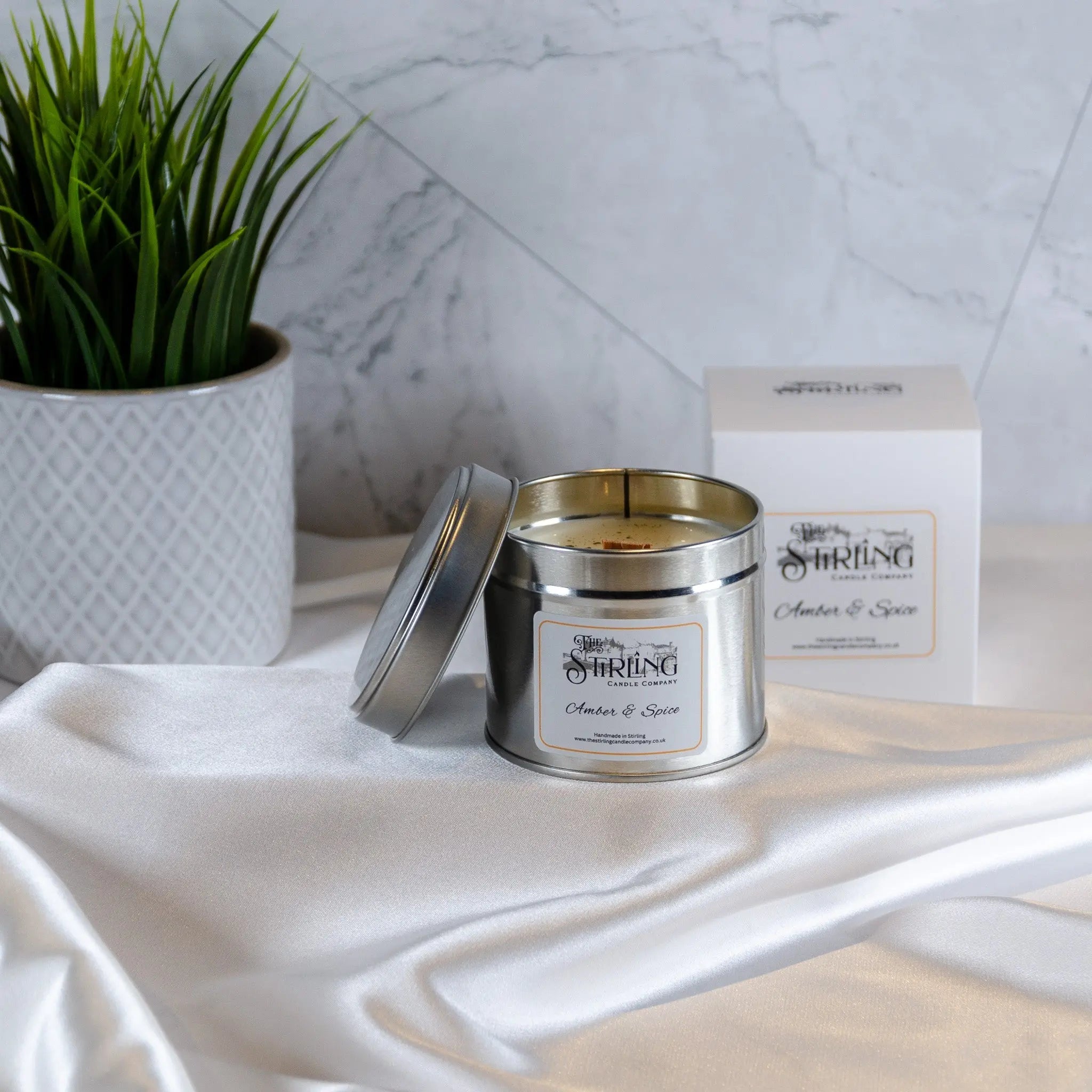 Amber & Spice – Travel Tin Candle – Wooden Wick