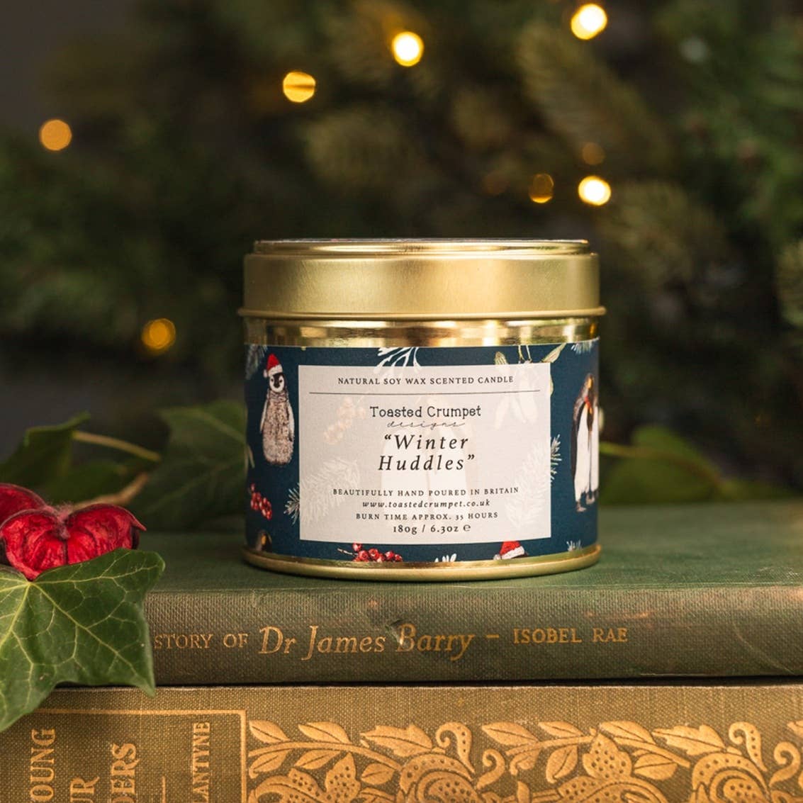 Winter Huddles Candle in a Matt Gold Tin