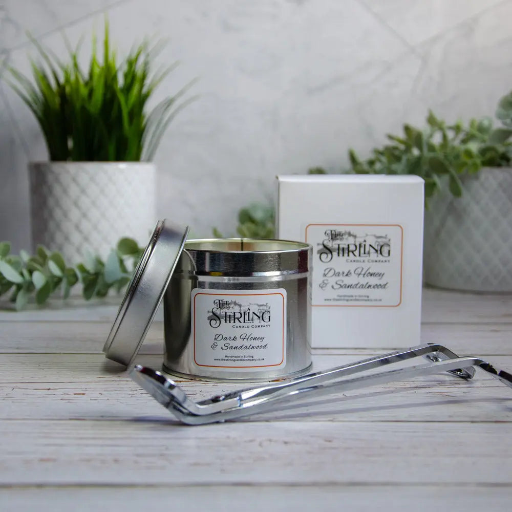 Dark Honey & Sandalwood – Travel Tin Candle – Wooden Wick