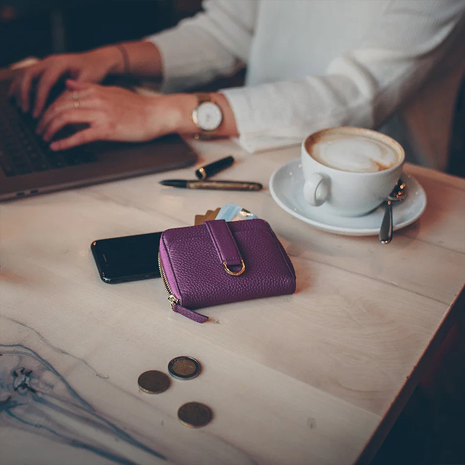 VAULTSKIN BELGRAVIA Zipper Wallet with RFID Blocking | Violet