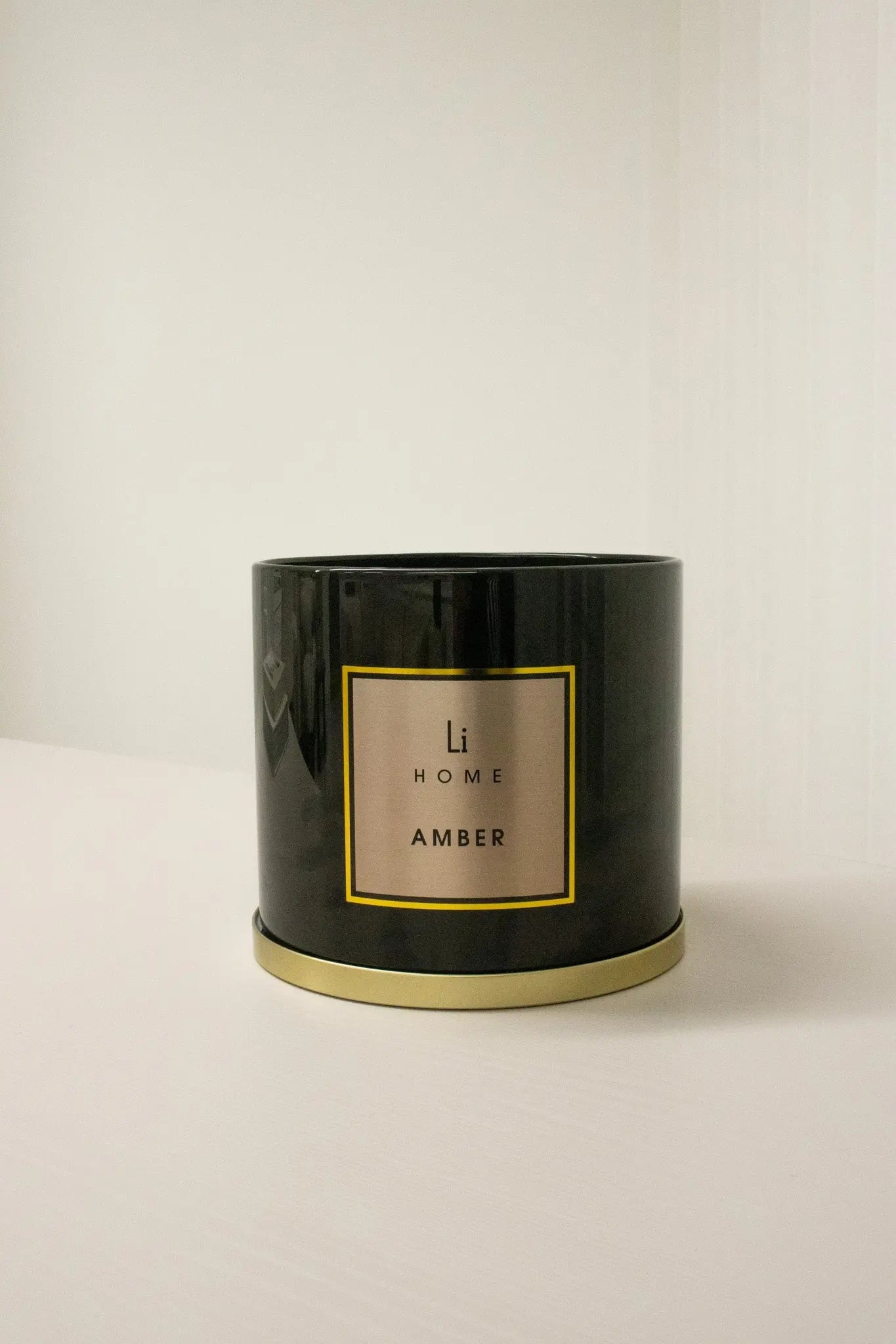 XL Candle - Amber Lifestyle Home Collection