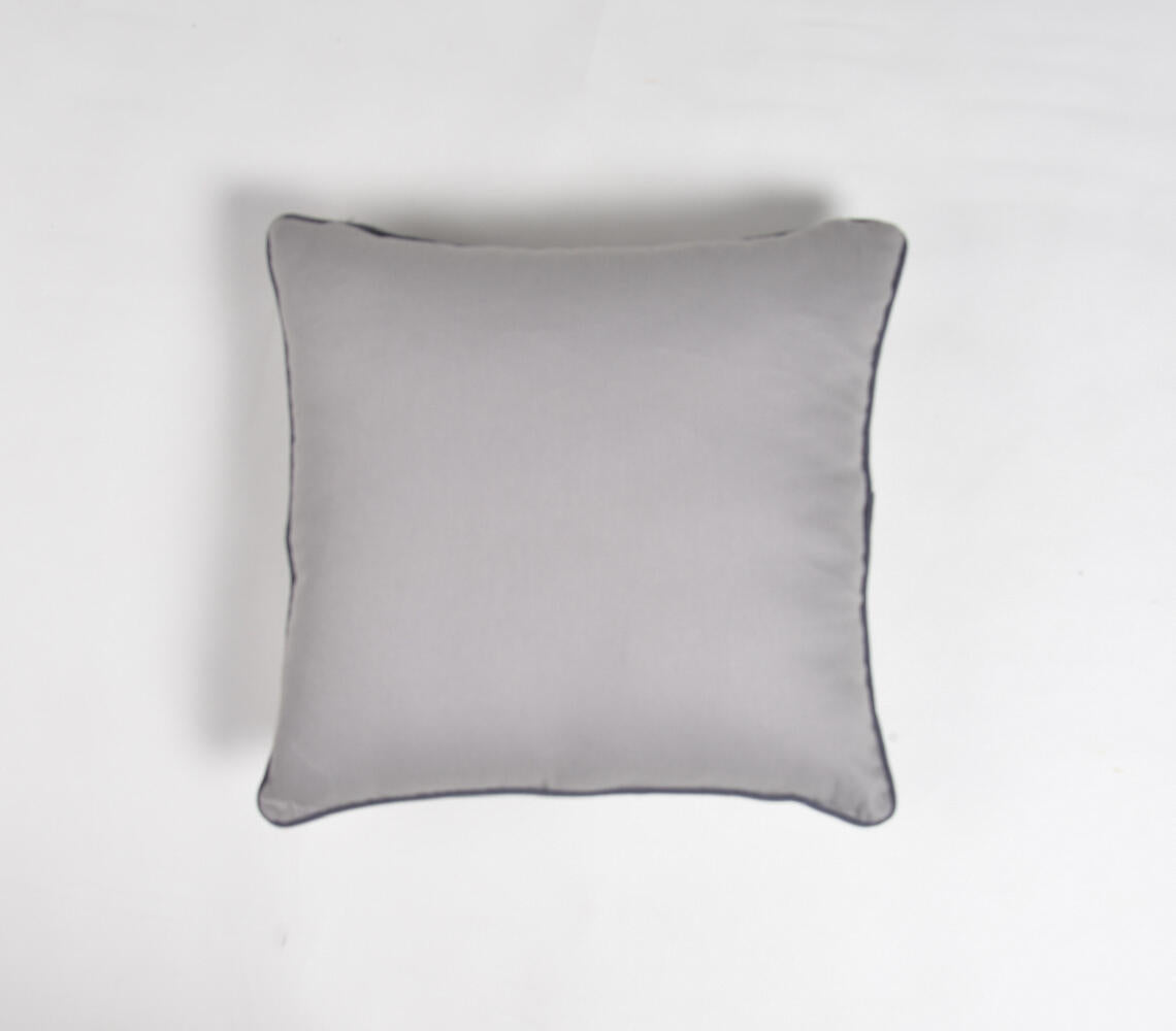 Splashy line printed cushion cover